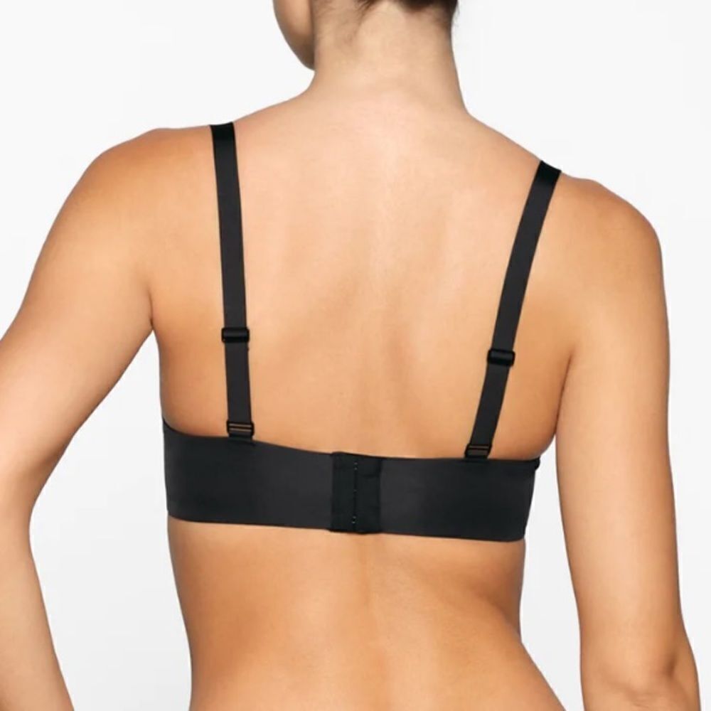 NWT SKIMS No Show Molded Unlined Balconette Sexy Sheer Lingerie In Onyx Black - Picture 2 of 8
